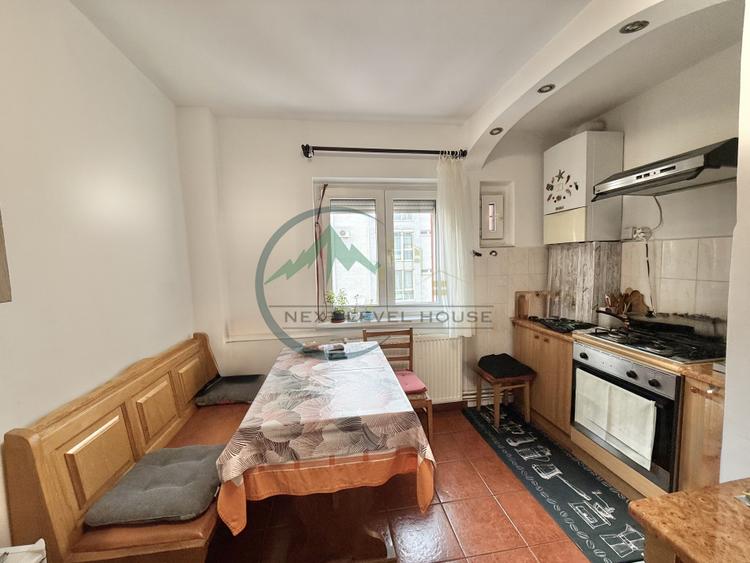 Apartament 3 camere, intrare Racadau