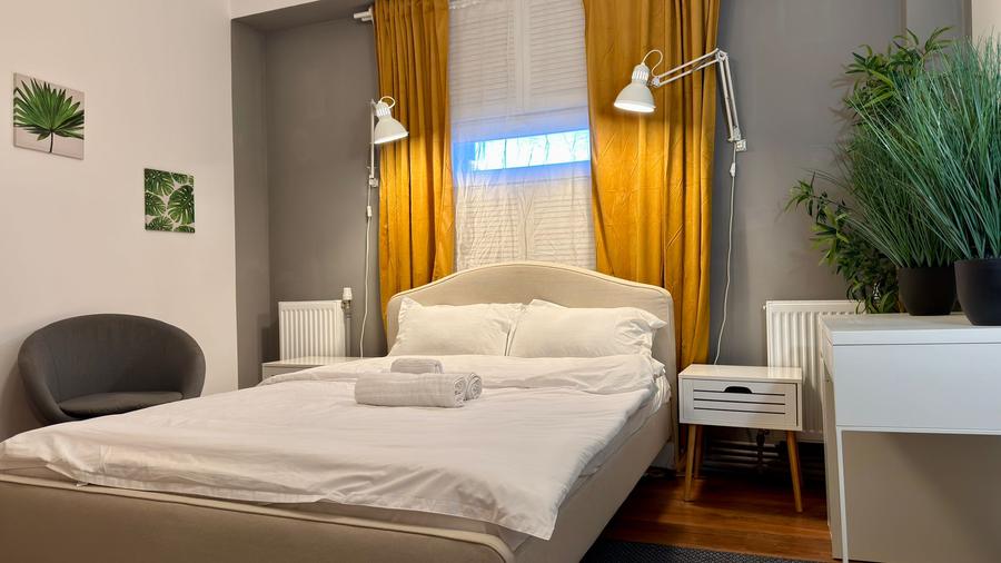 Top-Floor 4-BEDROOM APARTMENT WITH STUNNING TERRACE | ULTRA-CENTRAL LOCATION