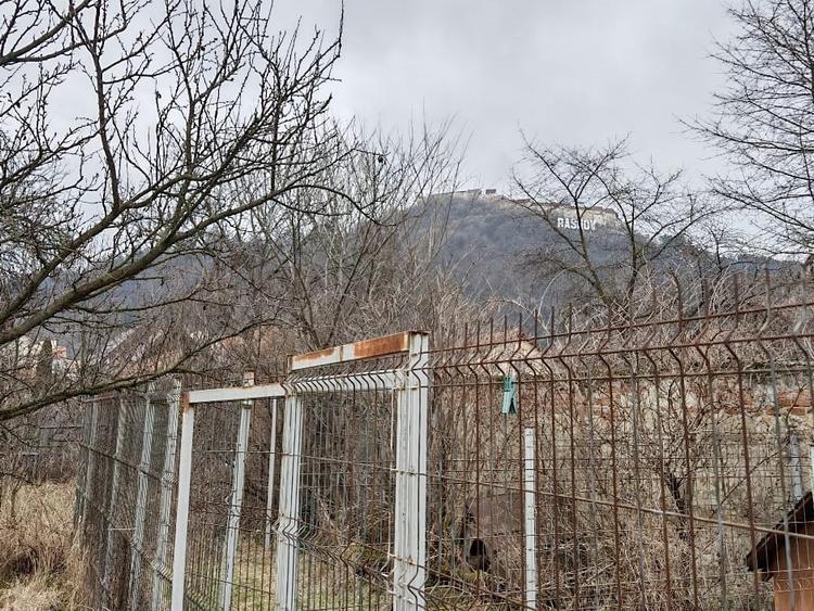 Râșnov, casă săsească cu teren generos.