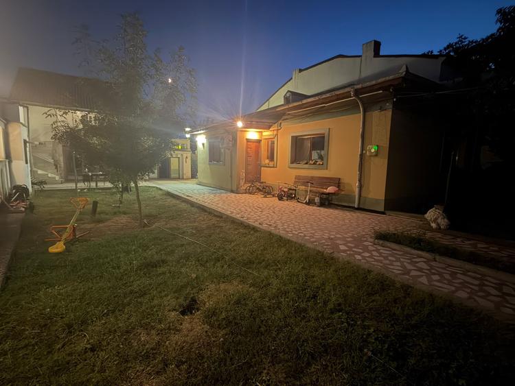 Casa 109 mp, teren 1.213 mp, zona Centrala – Liceul „Petrache Trișcu”