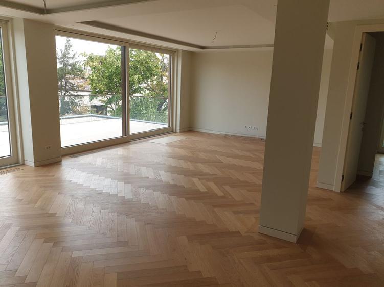 Aviatorior, apartament de 4 camere si curte proprie