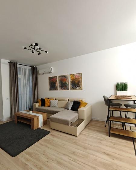 125000 euro | Proprietar | 2 camere | 1 baie | Mobilat și utilat | Loc de parc