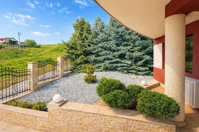 Vilă elegantă, 7 camere, cu sală de fitness și saună — Bucium, Iași