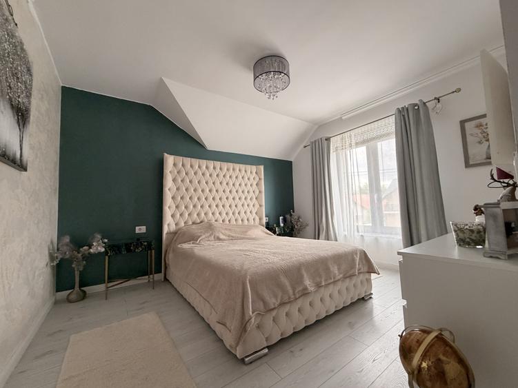 Casa individuala, 274 mp, terasa 28 mp utili, 681 mp teren - Sag
