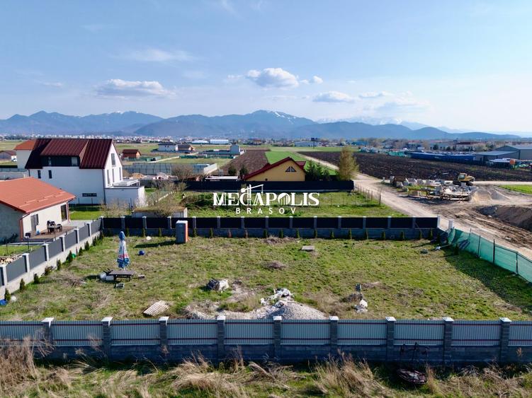 Teren intavilan | Autorizație de construcție + Avize | P + 2E + M