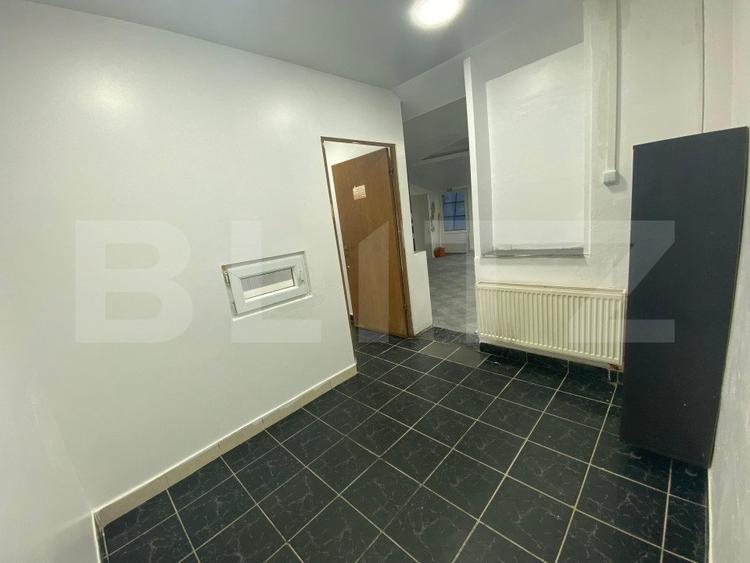 Spațiu comercial de vânzare, 2 incaperi, 70 mp, Bistrita