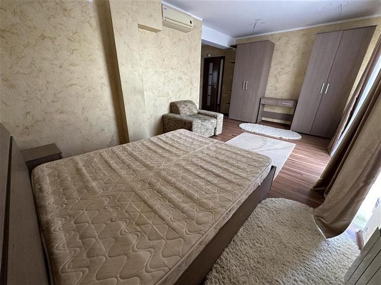 PENTHOUSE - Zona Arena Mall - 294mp