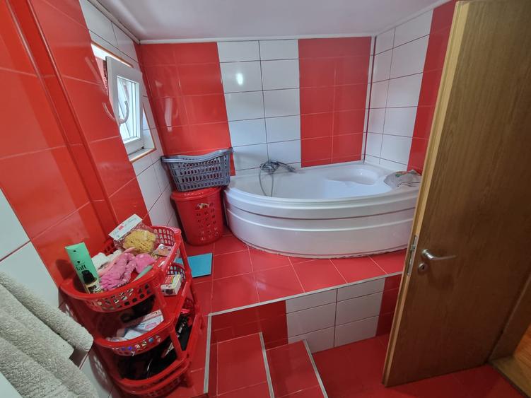 Casă individuală | 440 mp utili | P+E+M | Centru | 249.000 €