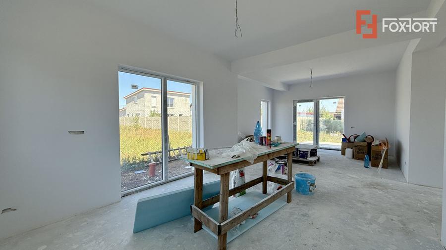 Duplex cu 5 camere, teren de 365 mp - Sanandrei