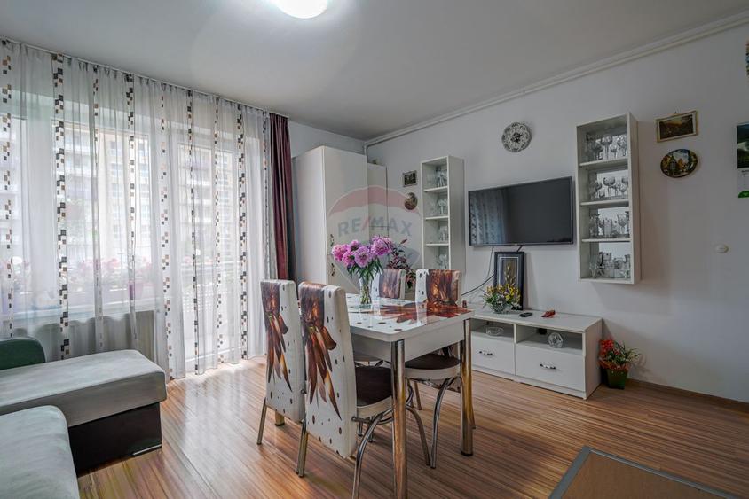 Apartament cu 2 camere de vânzare în Avangarden Tractorul, Brașov