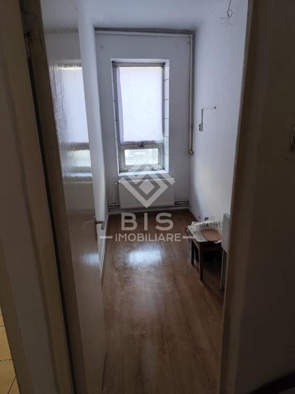 Spațiu comercial de închiriat – 40 mp, parter, zona Han