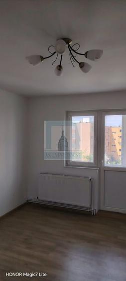 Apartament 2 camere, semidecomandat, zona Grivitei