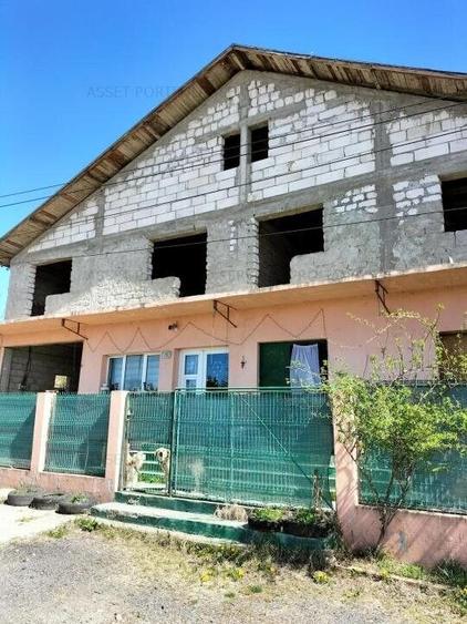 Casa si teren 1999 mp DOICESTI, DAMBOVITA Licitație