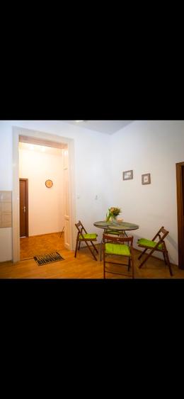 Proprietar, inchiriez 2 camere decomandate zona Teatrul Dramatic, 50 m.p.