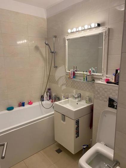 Apartament 2 camere în zona SCOALA ELF