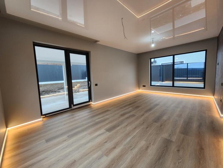 CASA INDIVIDUALA, 5 CAMERE, 3 BAI, 135 MP UTILI, 470 MP TEREN, MIROSLAVA