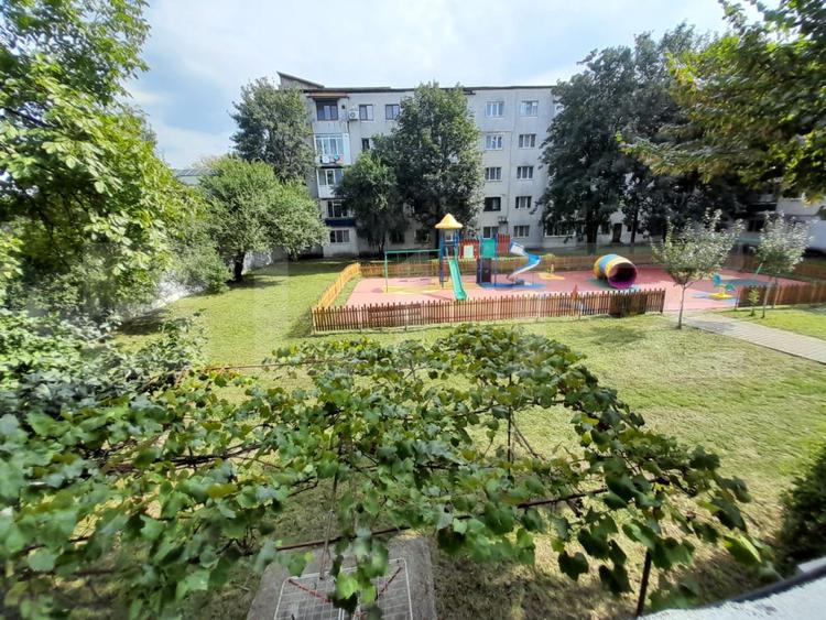 Apartament cu 2 camere, 52 mp, etaj 3, zona Decebal