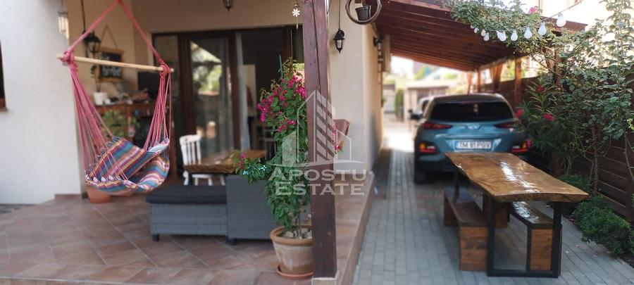 Duplex în Mosnita Noua situat în apropiere de drumul principal.