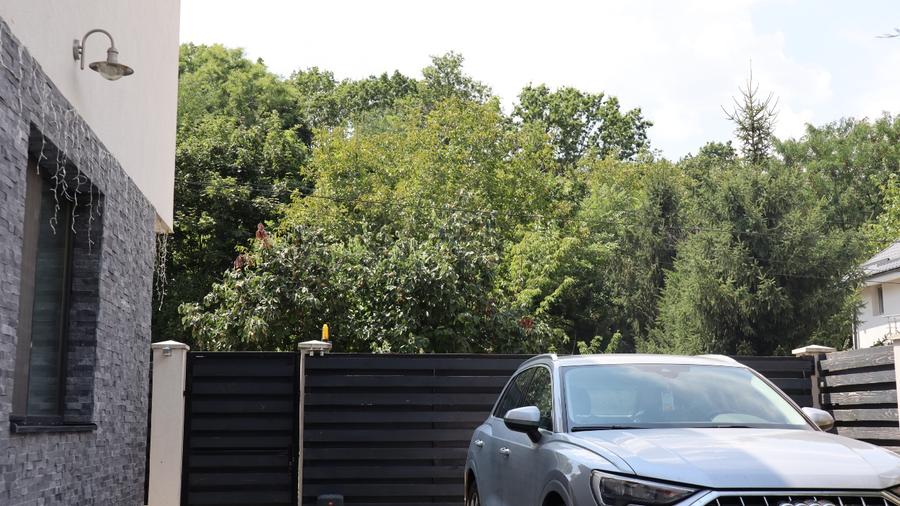 Închiriez casă lângă Pădurea Tunari — cartier privat, P+1, mobilată și utilată