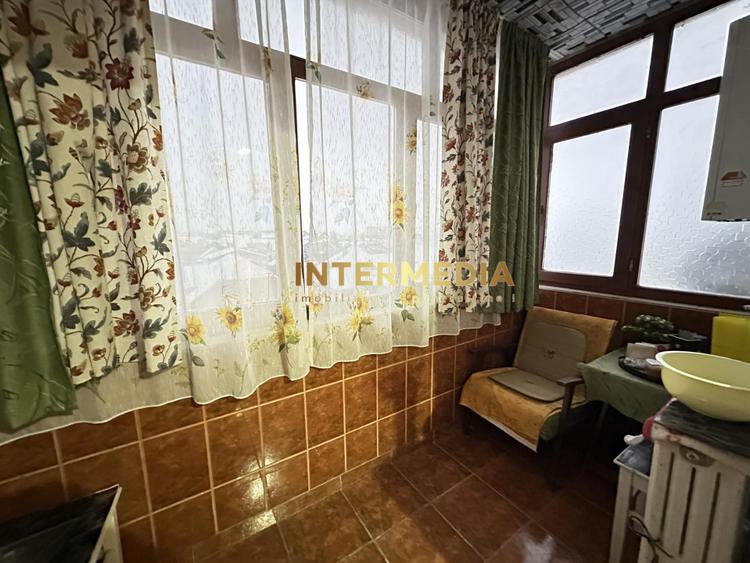 Apartament 3 camere | 68 mp | 2 Bai | Balcon | Pivnita | CETATE Mercur | Mobilat