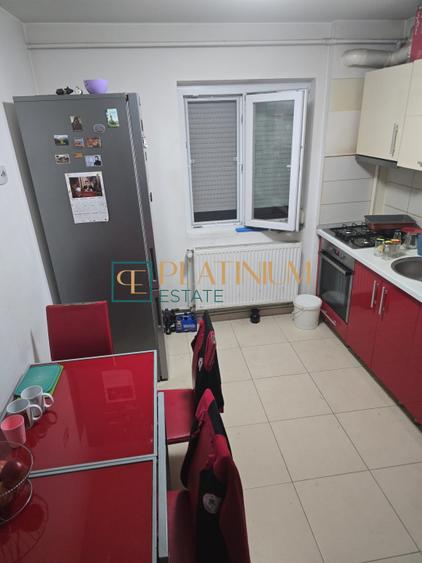 P4936 Apartament cu 3 camere, zona Gheorghe Lazăr
