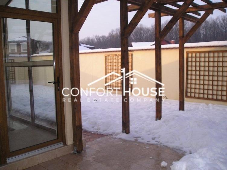 VILA D+P+E+M, teren 1461mp, IANCU NICOLAE padure