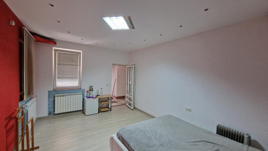 Vila , 300mp utili, ideala afterschool, cazare muncitori straini etc!