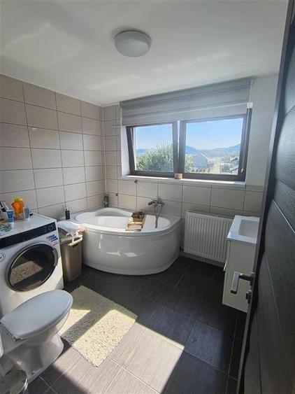 Apartament de 3 camere la vila , zona Bran