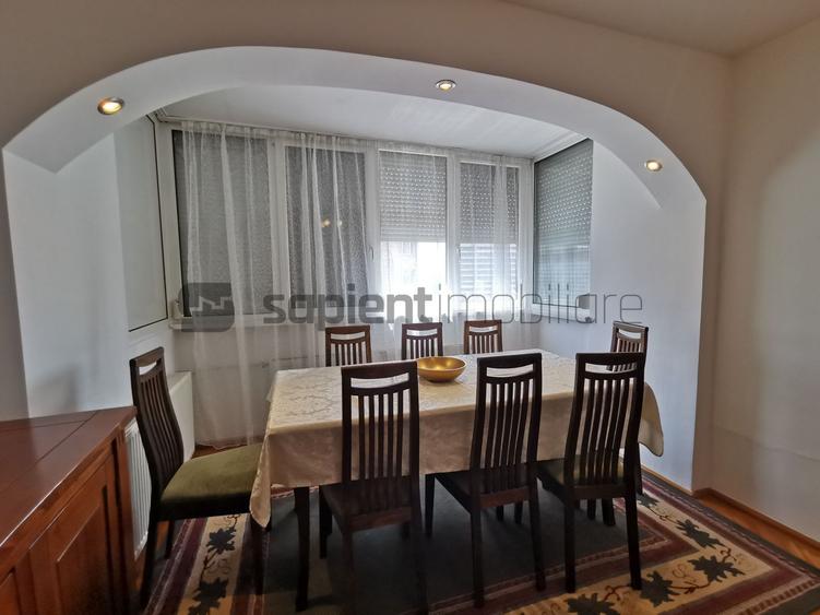 De închiriat apartament cu 4 camere, Bd. Decebal
