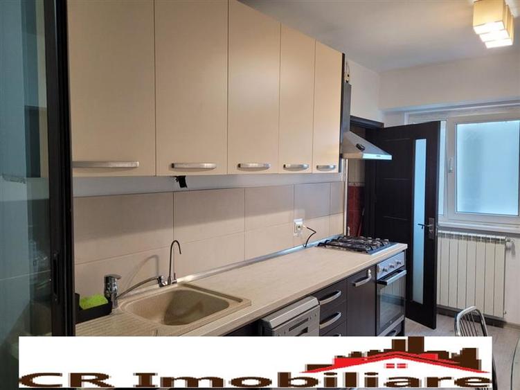 Apartament 4 camere Calea Calssarilor cu Centrala Proprie