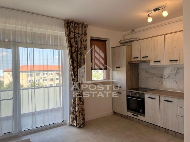 Apartament cu 2 camere de închiriat, loc de parcare, zona Soarelui