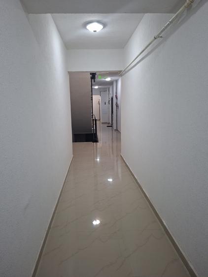 VANZARE 3 CAMERE