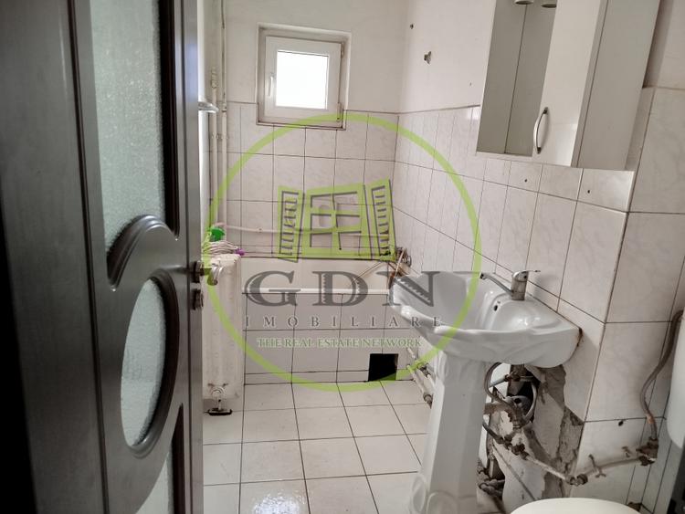 Apartament 3 camere, Velența, zona Războieni