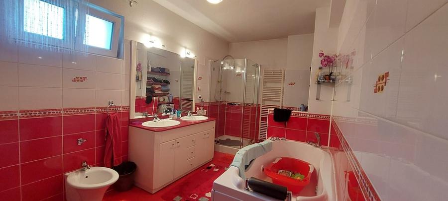 De vanzare imobil pentru birouri sau locuit-zona Budai