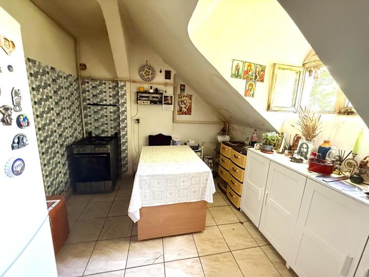 Apartament la mansardă într-o vilă superbă din Cotroceni