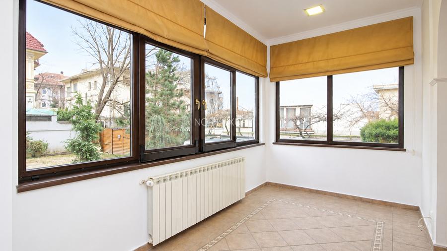 Zona Capitale | Spațiu comercial cu terasă acoperită și curte - 10