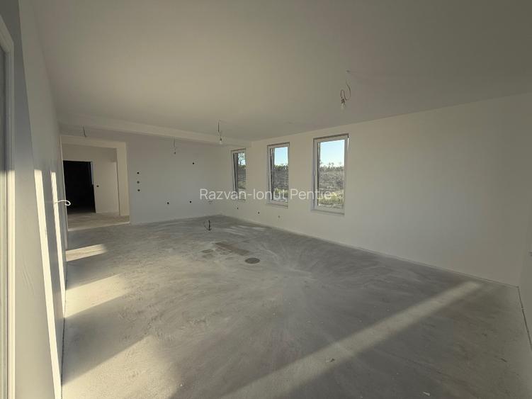 Casă nouă 3 dormitoare , 2 Băi  | View superb - 9