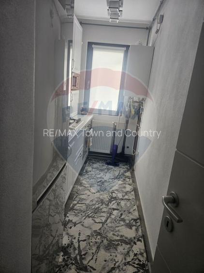 Apartament cu 3 camere de vânzare - 2