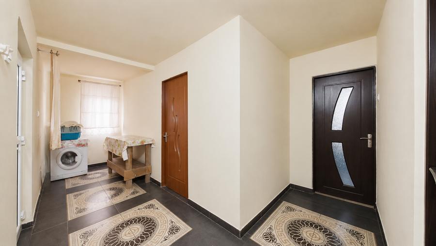 Casa noua cu 3 camere in Siria, 85 mp utili, teren 1.530 mp, livada si vie