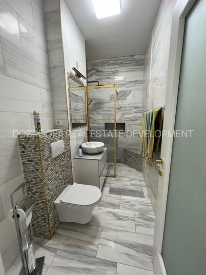 Penthouse mobilat lux , vedere frontală la mare - 8