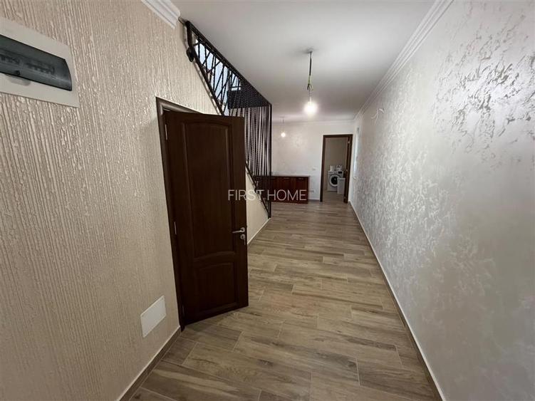Vila deosebita Parter + Mansarda de vanzare in Odobesti - 30