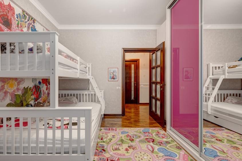 Apartament elegant 170mp, curte proprie și 3 locuri parcare, Parc Bazilescu!