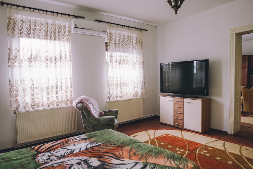 Casă renovată integral 4 camere + garaj | Piața Cluj, Str. Paris, Sibiu