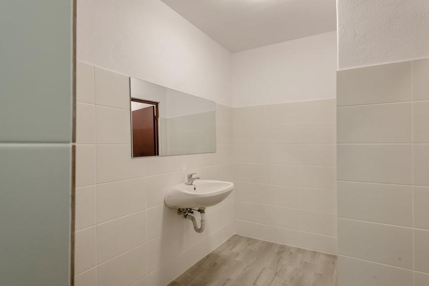 Spatii birouri renovate zona Regie-Grozavesti-Petrache Poenaru