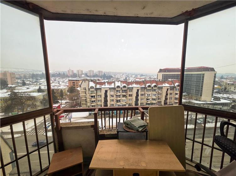 Apartament 3 camere, UMF, 2 bai, Ultracentral, renovat complet,Targu Mures