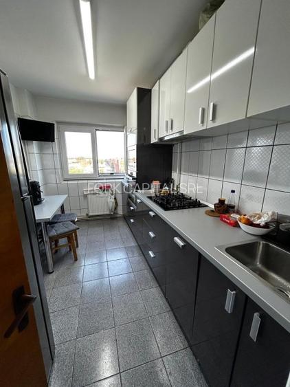 Bulevardul 1 Decembrie 1918, 3 camere cu balcon etj 4/8 cu balcon -apartament de - 10