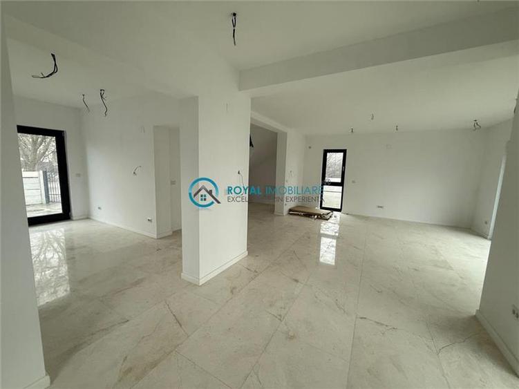 Royal Imobiliare - Vanzare Vila de lux zona Paulesti