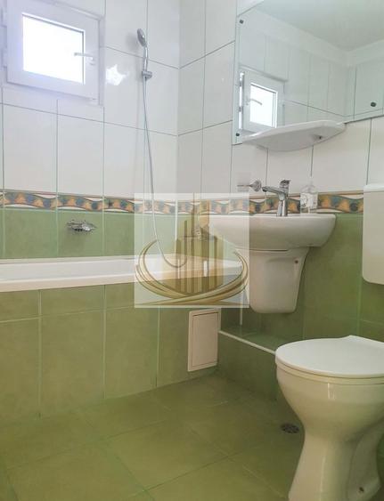 Apartament 2 camere semidecomandat cu parcare de resedinta