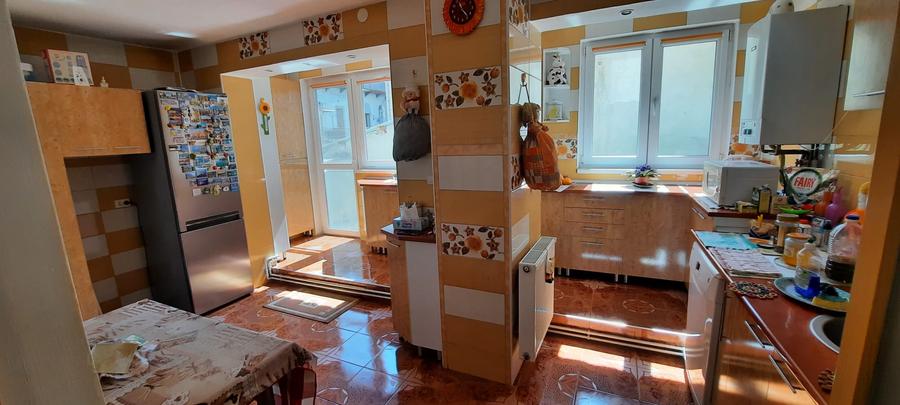 De vanzare apartament 4 camere, Targu-Mures, Ultracentral
