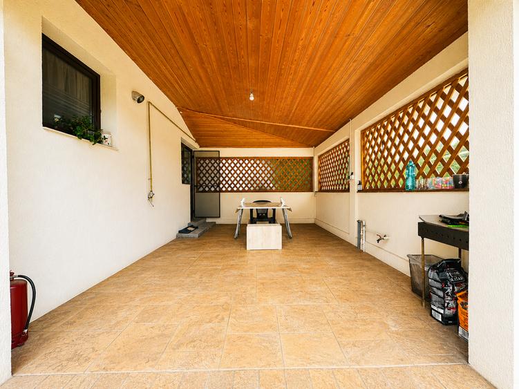 Casă de vânzare individuală | 4 camere - 250 mp | Berceni Ilfov | Gata de mutare